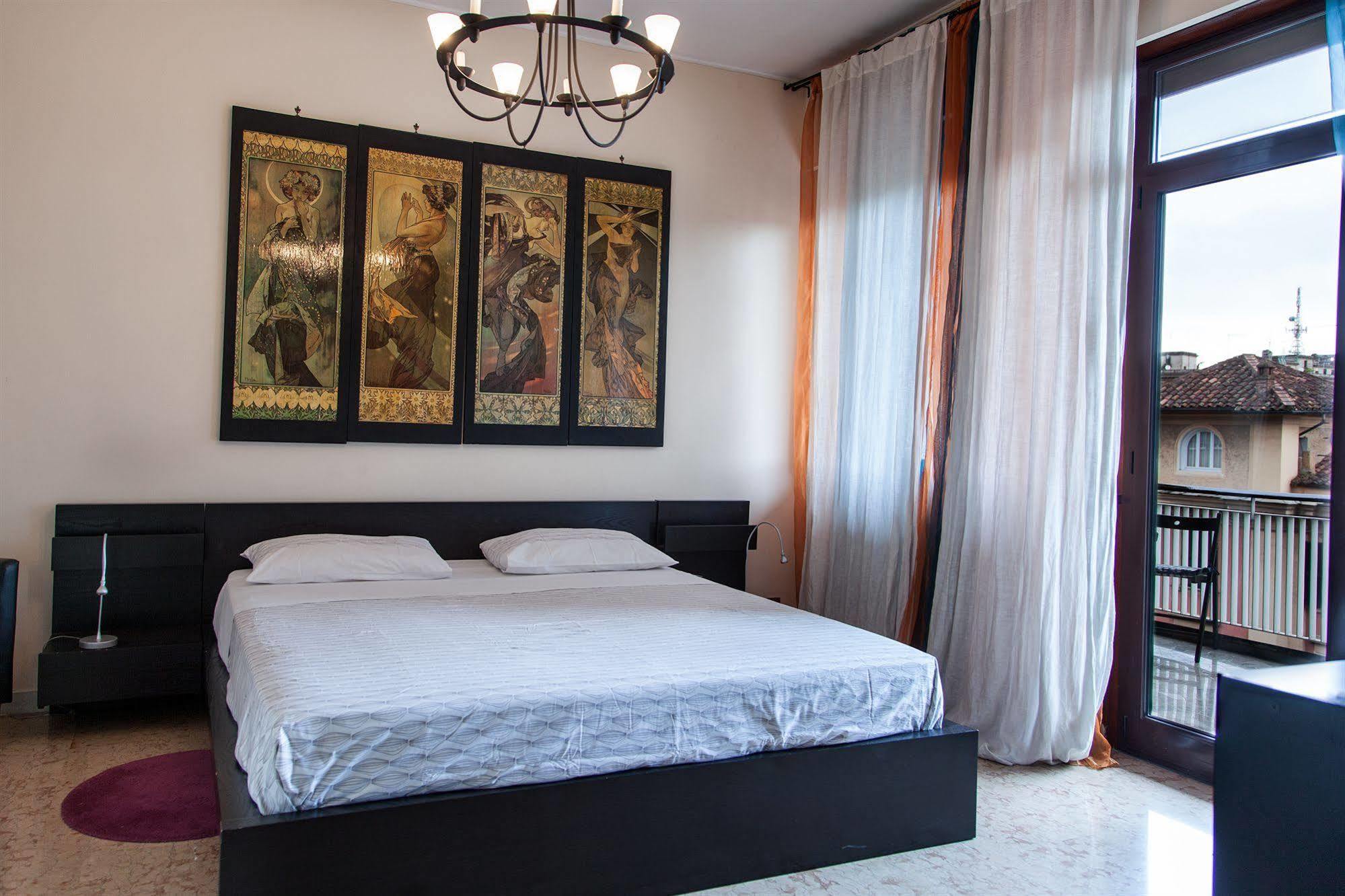 Santa Croce Bed & Breakfast โรม ภายนอก รูปภาพ