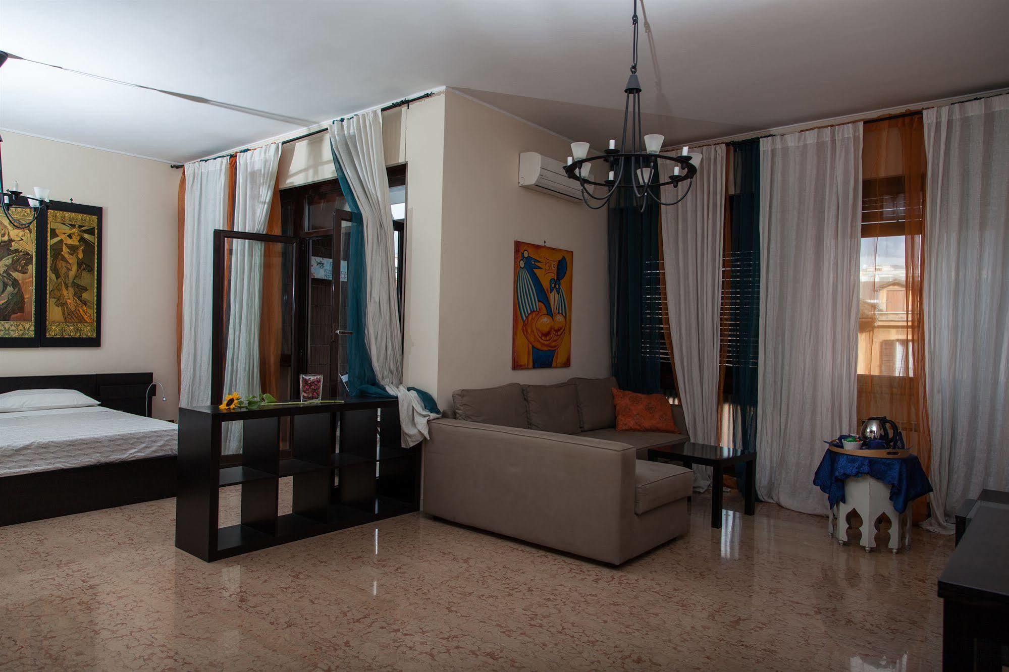 Santa Croce Bed & Breakfast โรม ภายนอก รูปภาพ